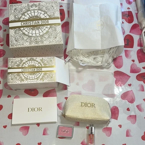 NWT Dior Pink Glow Ritual Lip Glow Oil Rosy Glow Blush Holiday Cosmetic bag set - Picture 2 of 6